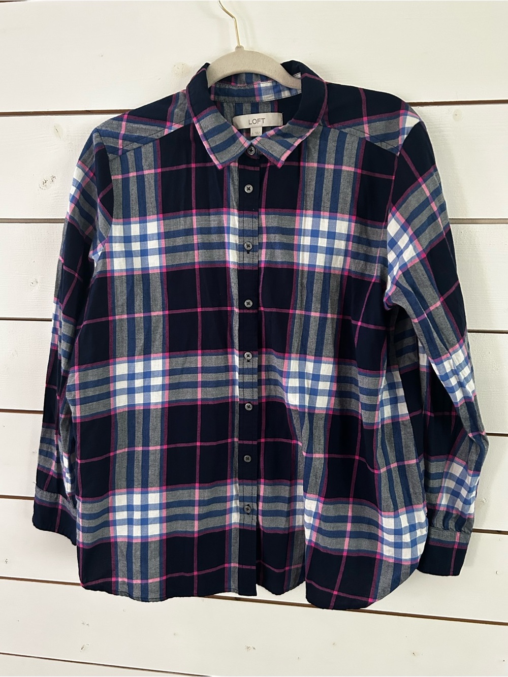 LOFT Button-Up Navy Pink Gray Soft Plaid Long Sleeve Shirt Women’s Large